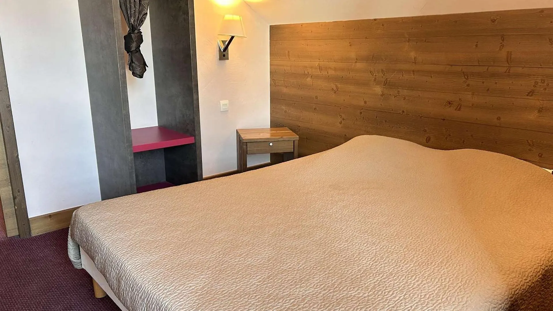Appartement 5 Pieces Cabine, 8 Couchages, Proche Pistes, Piscine, Sauna A Risoul 1850 - Fr-1-330-589 France