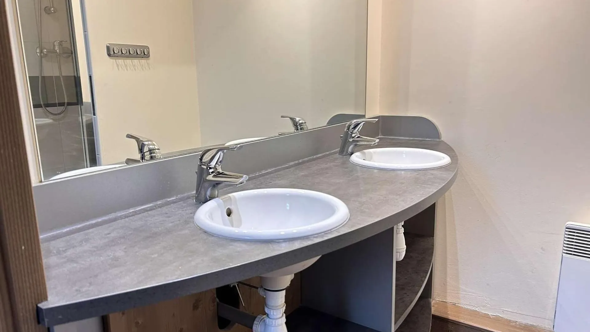 Appartement 5 Pieces Cabine, 8 Couchages, Proche Pistes, Piscine, Sauna A Risoul 1850 - Fr-1-330-589 Apartment